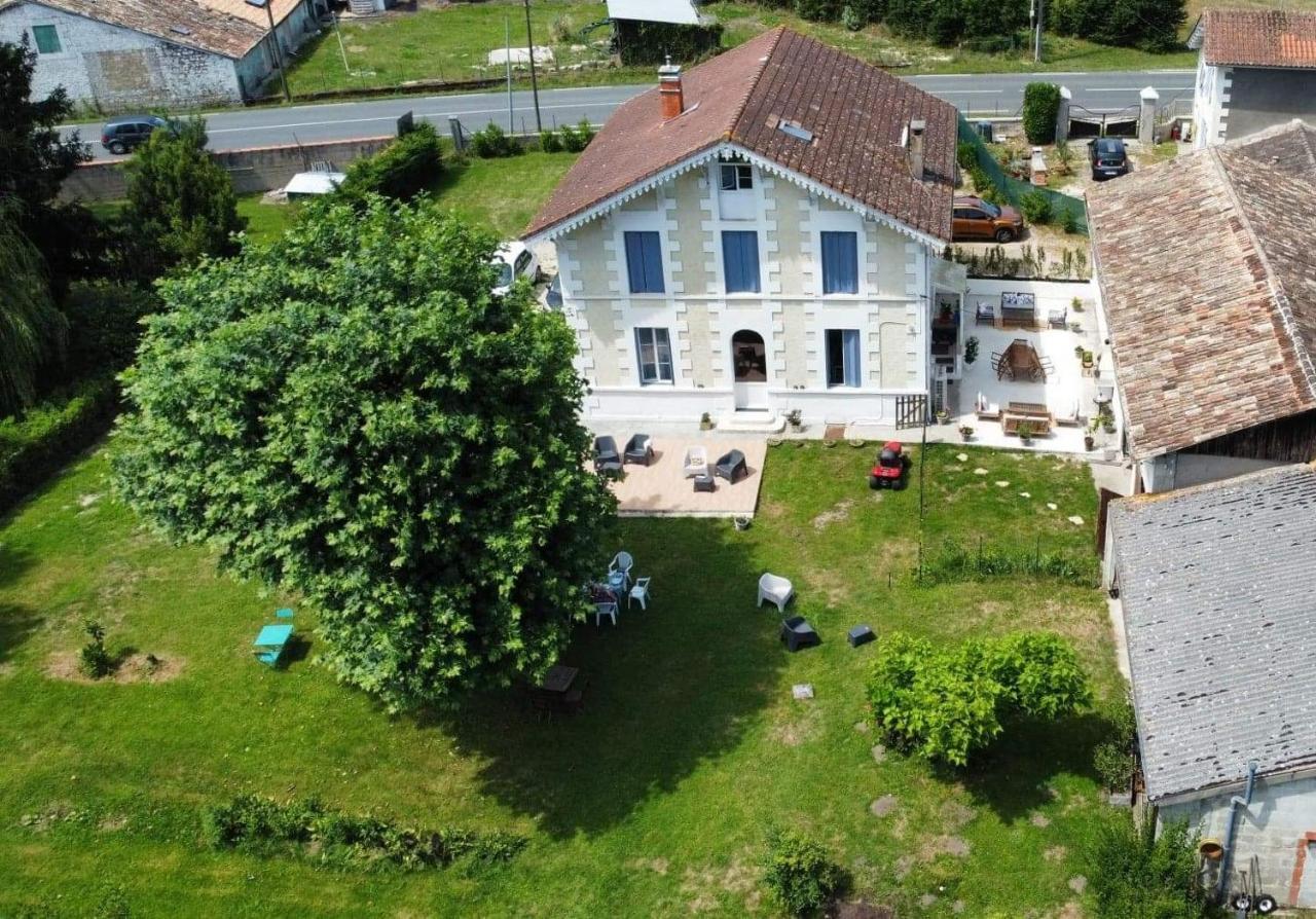 Montplaisir Bed & Breakfast Montendre ภายนอก รูปภาพ