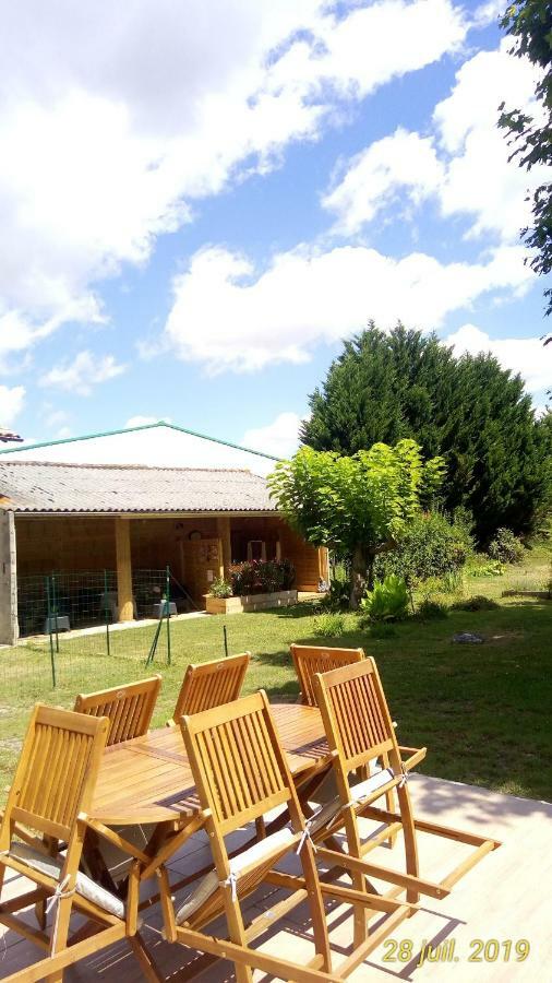 Montplaisir Bed & Breakfast Montendre ภายนอก รูปภาพ